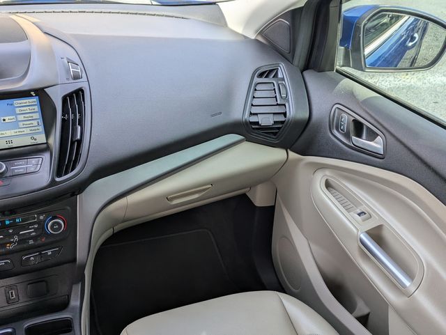 2019 Ford Escape SEL FWD - 22977087 - 16