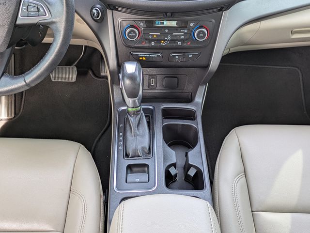 2019 Ford Escape SEL FWD - 22977087 - 18