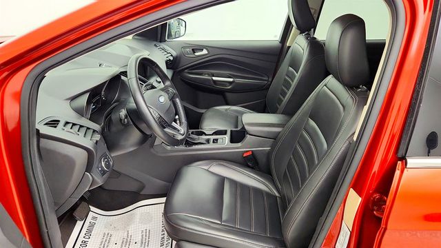 2019 Ford Escape SEL FWD - 23074429 - 17
