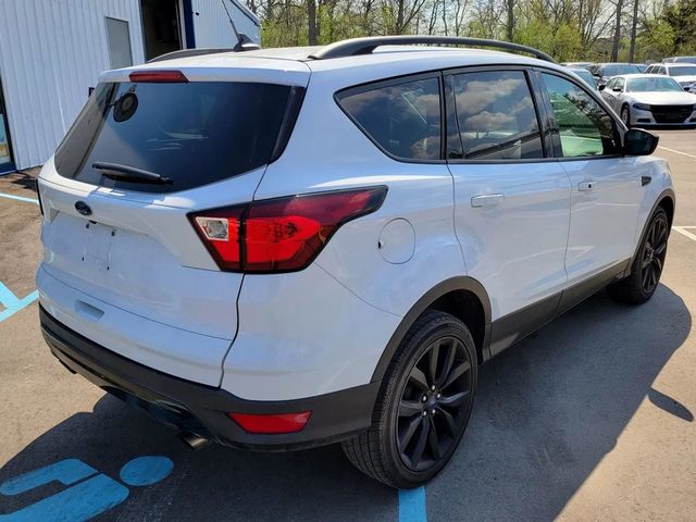 2019 Ford Escape SE Sport Utility 4D - 23032405 - 11