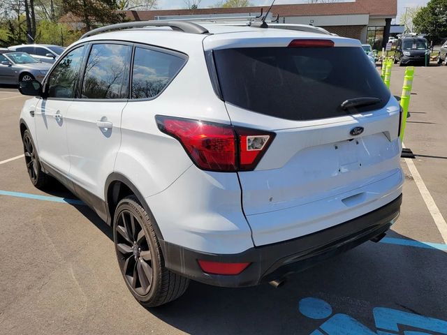 2019 Ford Escape SE Sport Utility 4D - 23032405 - 4