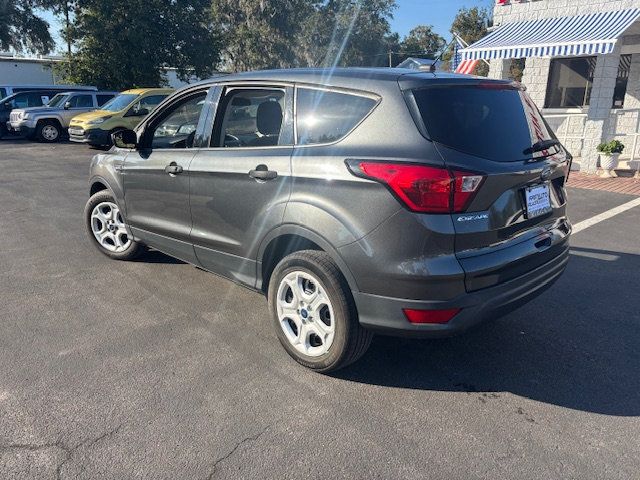 2019 Ford Escape S FWD - 22945992 - 9
