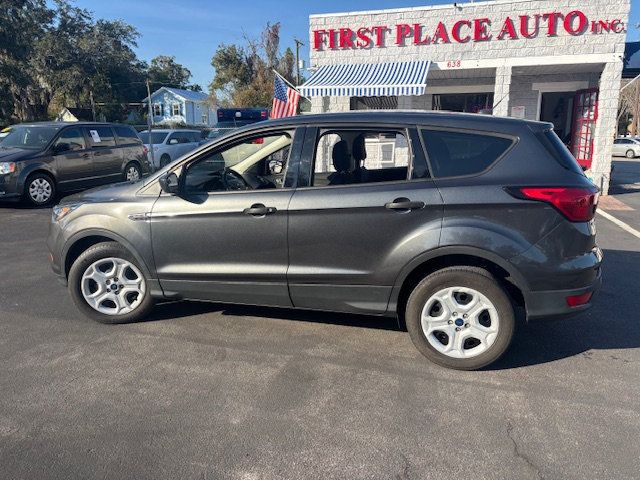 2019 Ford Escape S FWD - 22945992 - 10