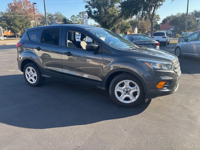 2019 Ford Escape S FWD - 22945992 - 15