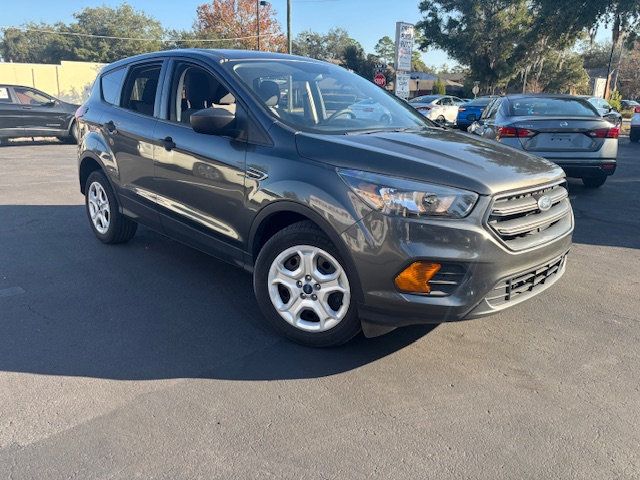 2019 Ford Escape S FWD - 22945992 - 1