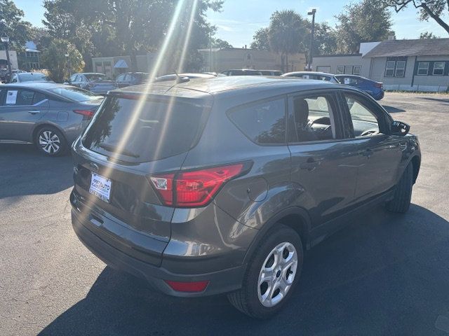 2019 Ford Escape S FWD - 22945992 - 7