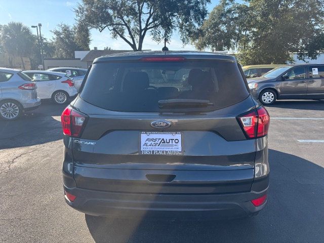 2019 Ford Escape S FWD - 22945992 - 8