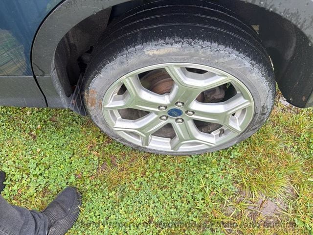 2019 Ford Escape Titanium 4WD - 23038132 - 15