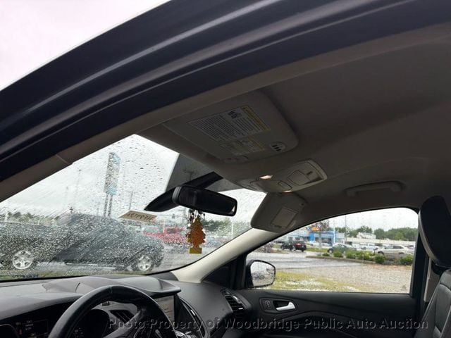 2019 Ford Escape Titanium 4WD - 23038132 - 7