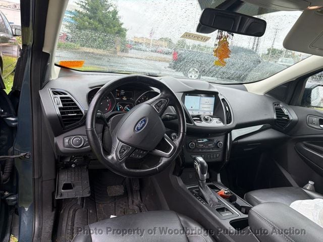 2019 Ford Escape Titanium 4WD - 23038132 - 8