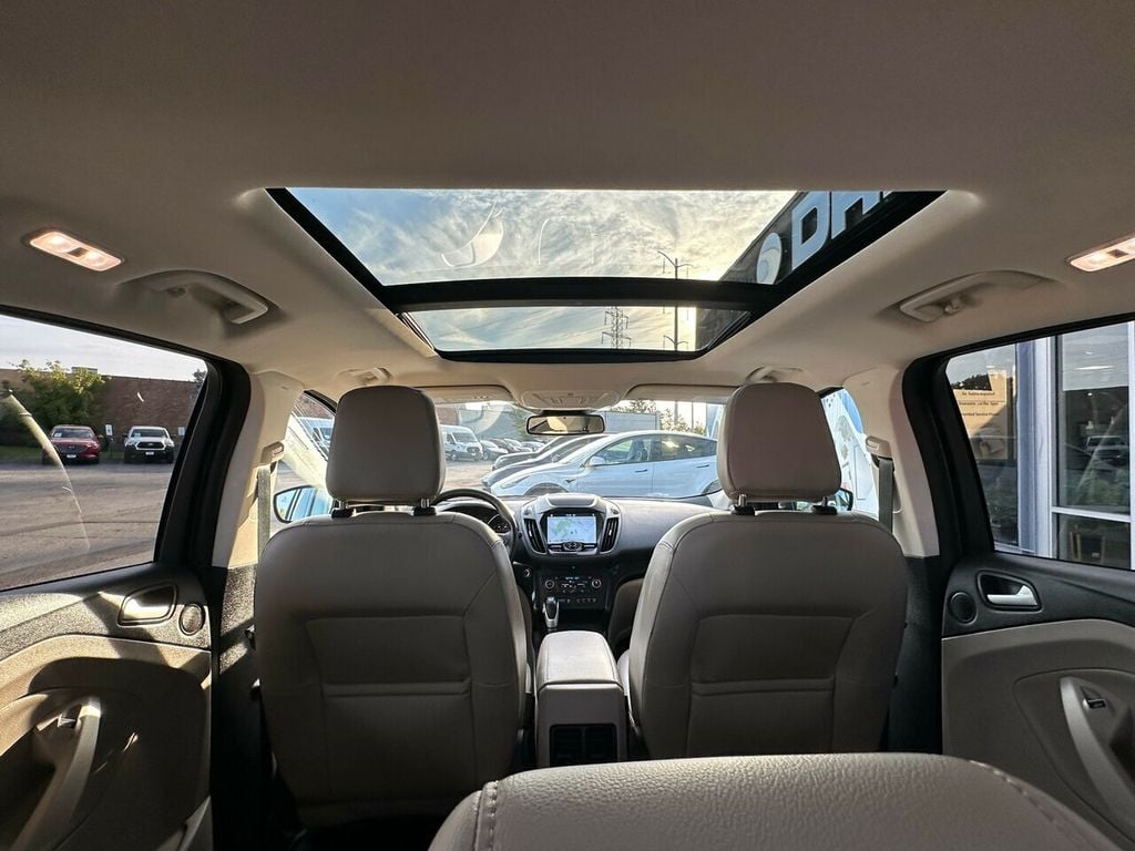 2019 Ford Escape Titanium 4WD - 22031502 - 54