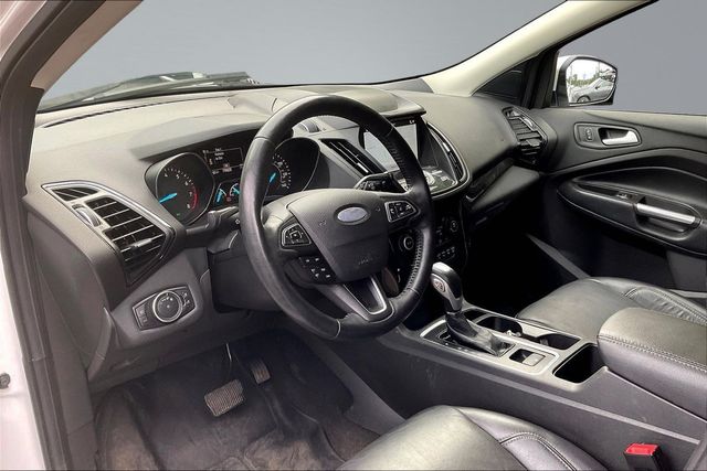 2019 Ford Escape Titanium 4WD - 23066769 - 10