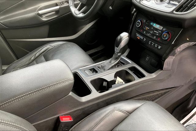 2019 Ford Escape Titanium 4WD - 23066769 - 30