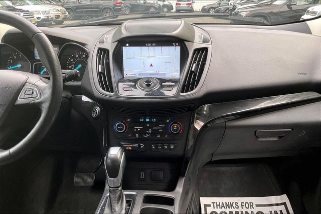 2019 Ford Escape Titanium 4WD - 23066769 - 31