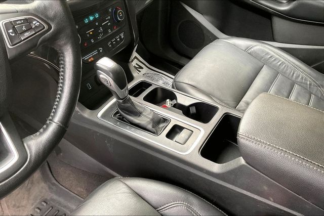 2019 Ford Escape Titanium 4WD - 23066769 - 32