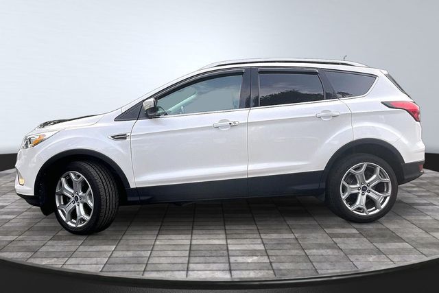 2019 Ford Escape Titanium 4WD - 23066769 - 3