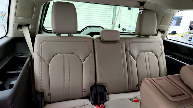 2019 Ford Expedition Limited 4x4 w/ Special Edition Pkg & Equipment Group 301A - 23067922 - 22