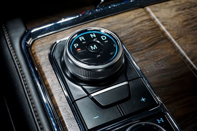 2019 Ford Expedition *Platinum 4x4* *Factory Warranty* *Pano-Roof* *Nav-Camera* - 22948838 - 53