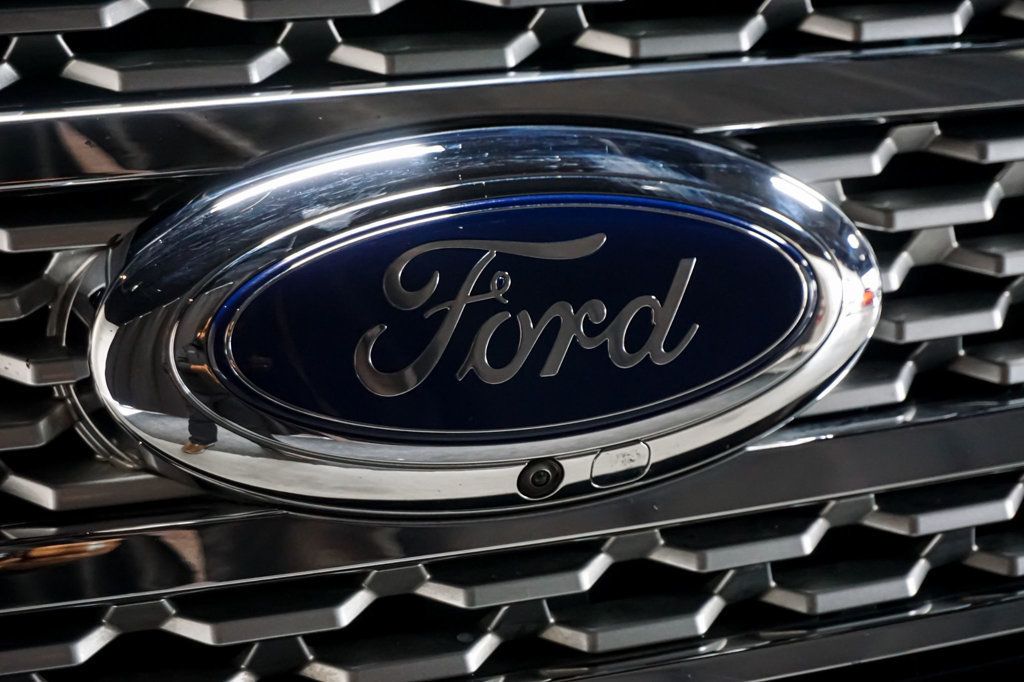 2019 Ford Expedition *Platinum 4x4* *Factory Warranty* *Pano-Roof* *Nav-Camera* - 22948838 - 69