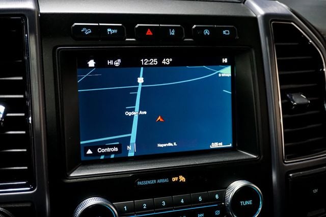 2019 Ford Expedition *Platinum 4x4* *Pano-Roof* *Nav-Camera* - 22948838 - 21