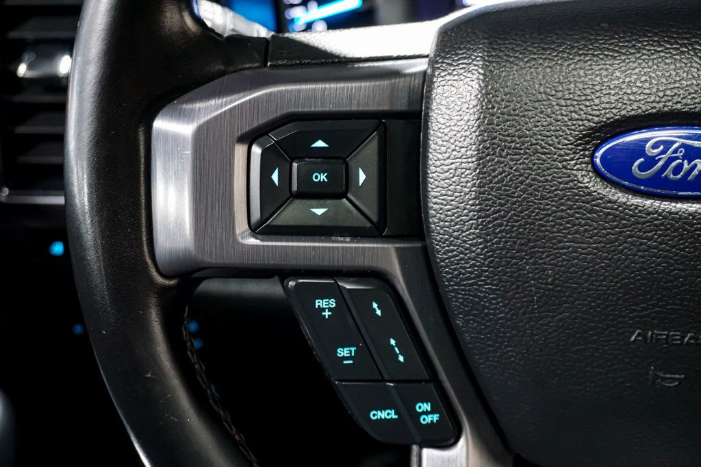 2019 Ford Expedition *Platinum 4x4* *Pano-Roof* *Nav-Camera* - 22948838 - 44