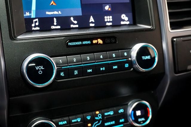 2019 Ford Expedition *Platinum 4x4* *Pano-Roof* *Nav-Camera* - 22948838 - 56