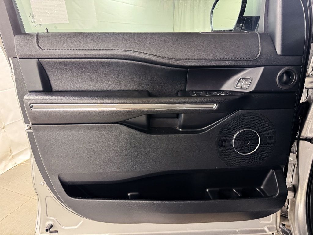 2019 Ford Expedition XLT 4WD - 22993655 - 12