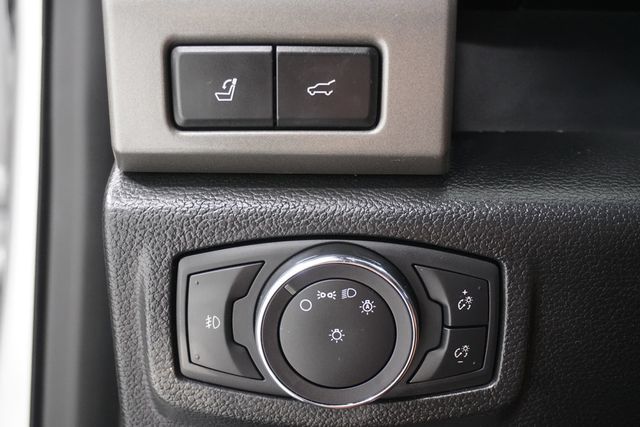 2019 Ford Expedition XLT 4x4 - 22939498 - 27