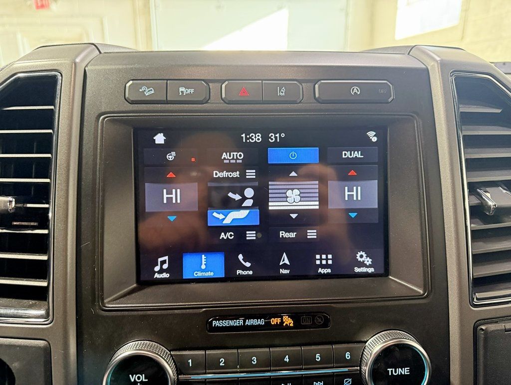 2019 Ford Expedition XLT 4x4 - 22952751 - 18