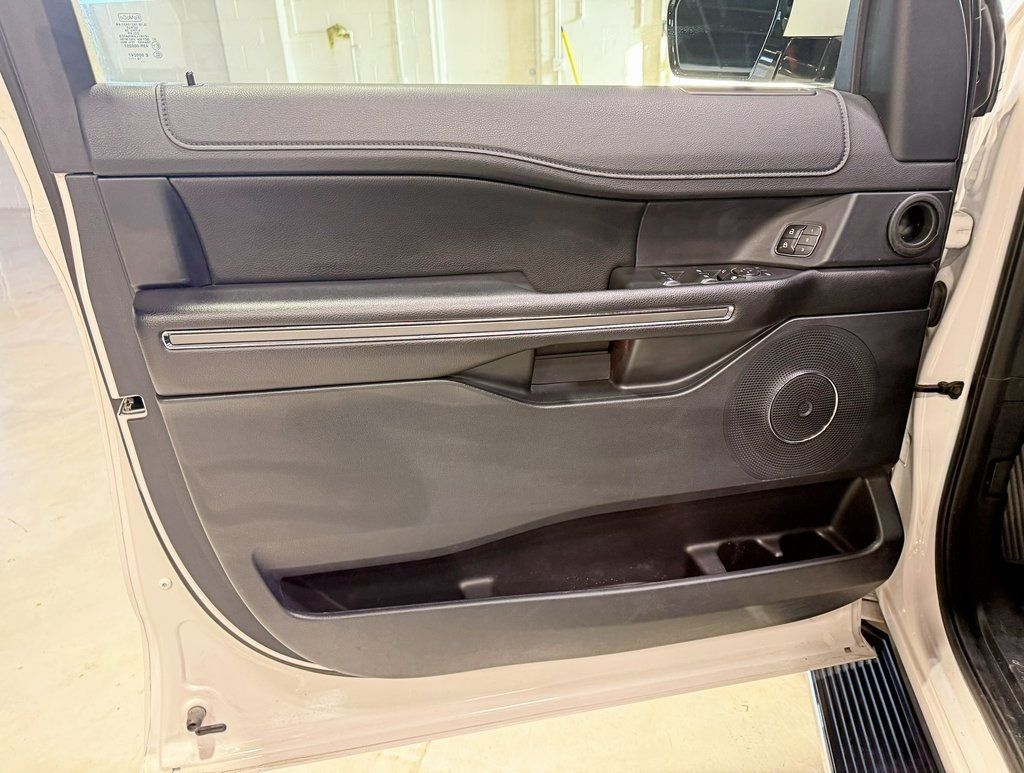 2019 Ford Expedition XLT 4x4 - 22952751 - 32