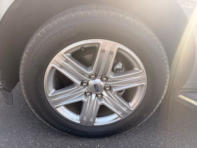 2019 Ford Expedition XLT 4x4 - 22936660 - 9