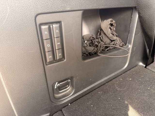 2019 Ford Expedition XLT 4x4 - 22936660 - 17