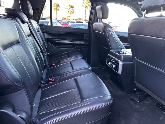 2019 Ford Expedition MAX XLT 4x4 4dr SUV - 22934582 - 17