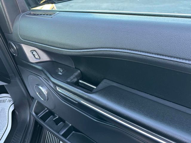 2019 Ford Expedition MAX XLT 4x4 4dr SUV - 22934582 - 21