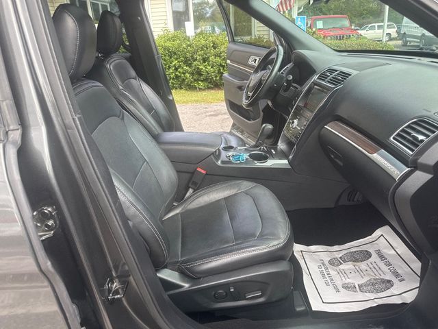 2019 Ford Explorer Limited FWD - 22939727 - 16