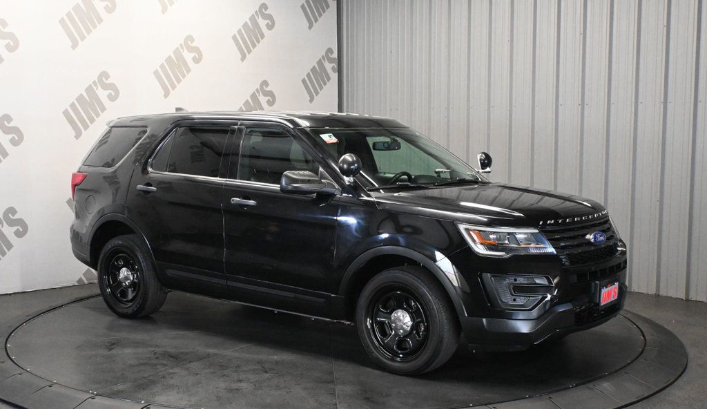 Ford Police Interceptor photo 3