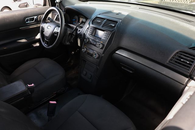 2019 Ford Explorer Police Interceptor Utility - 22998971 - 18