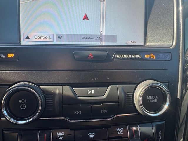 2019 Ford Explorer XLT - 22937777 - 21