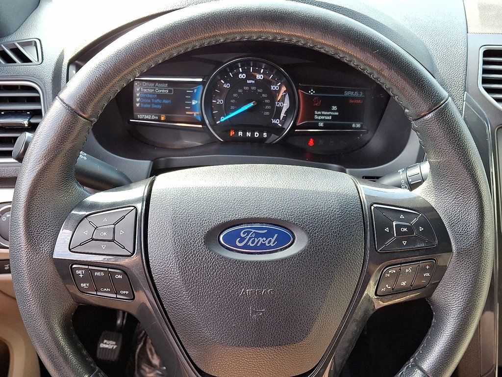 2019 Ford Explorer XLT photo 21