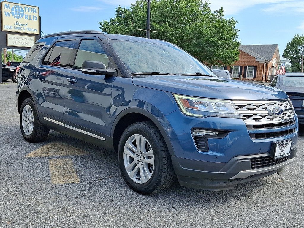 2019 Ford Explorer XLT photo 3
