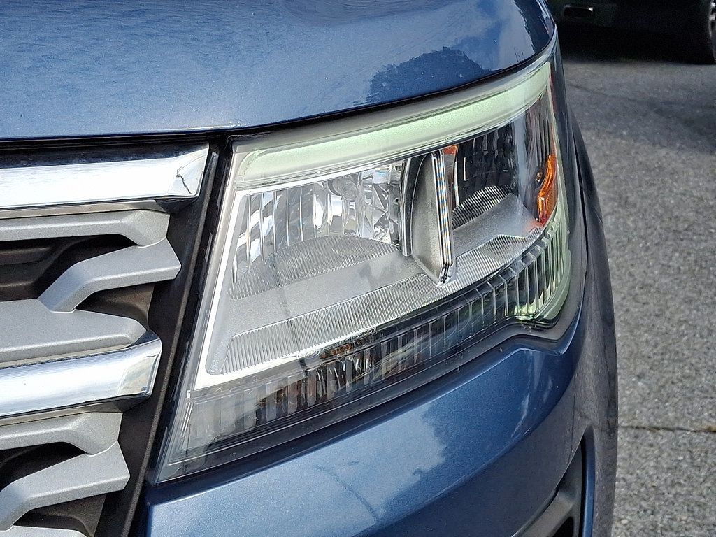 2019 Ford Explorer XLT photo 9