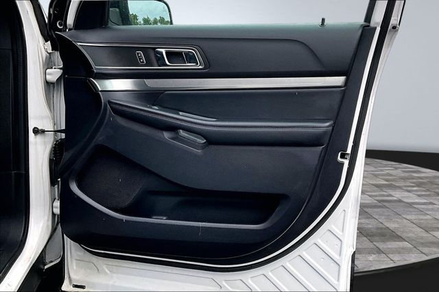 2019 Ford Explorer XLT 4WD - 23026485 - 15