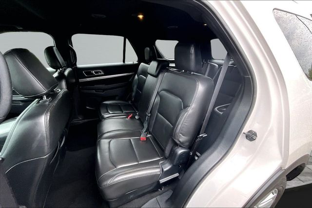 2019 Ford Explorer XLT 4WD - 23026485 - 16