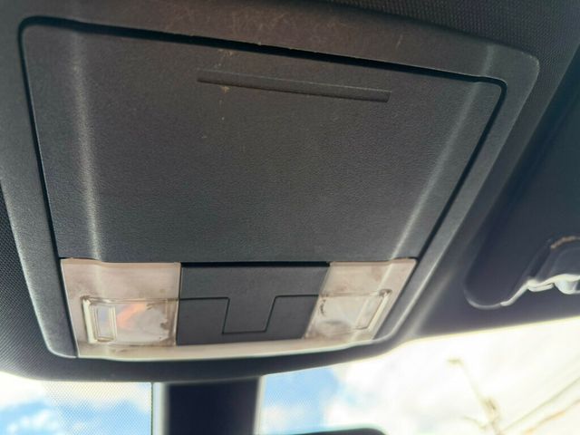 2019 Ford Explorer XLT FWD - 22973102 - 28