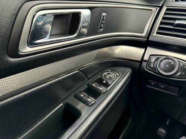 2019 Ford Explorer XLT FWD - 22973102 - 30