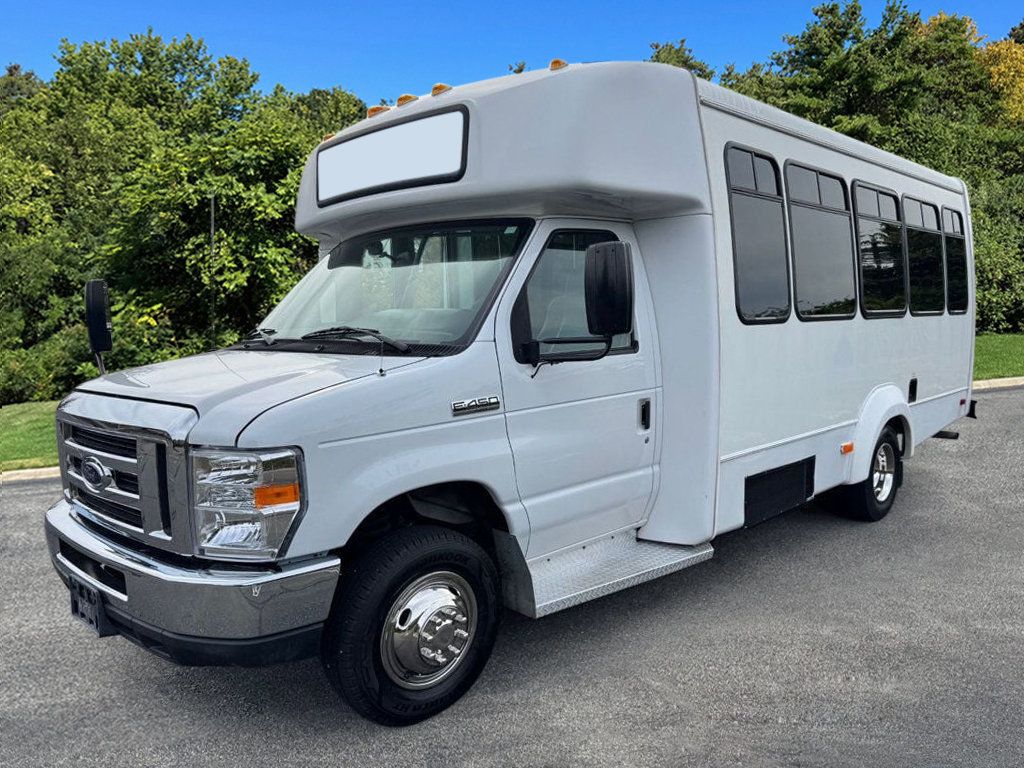 2019 Ford E-450 Cutaway Non-CDL Wheelchair Shuttle Bus For Adults Seniors Church & Handicapped Transportation - 22914031 - 2