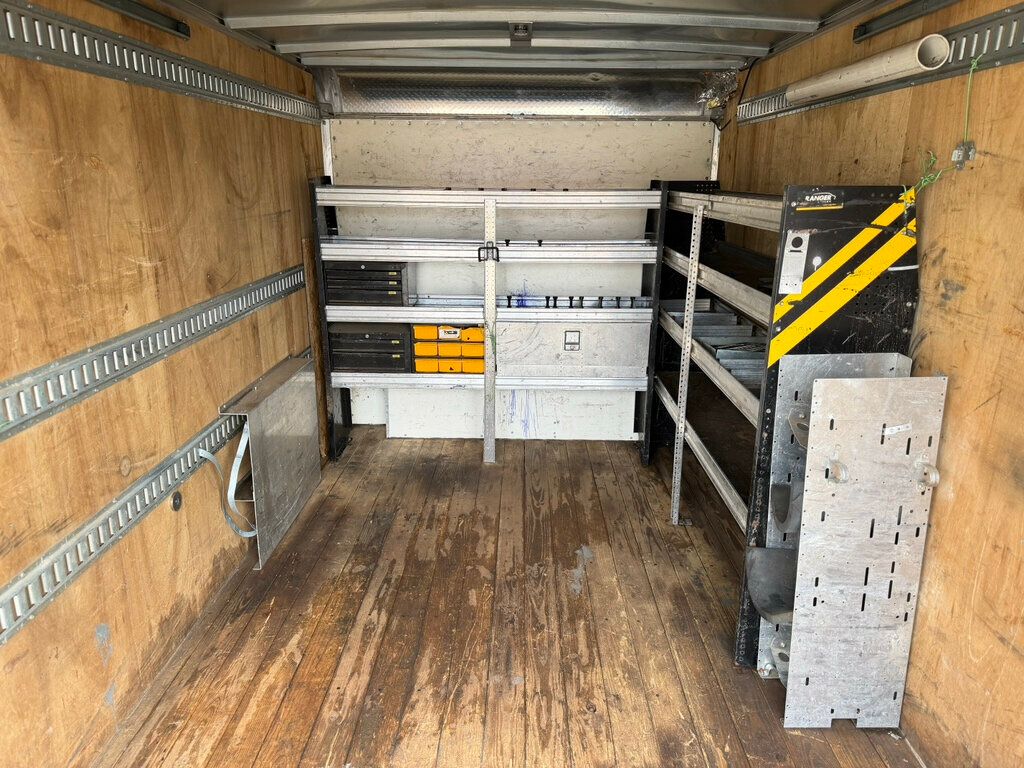 2019 Ford E-Series Cutaway  - 22957590 - 18