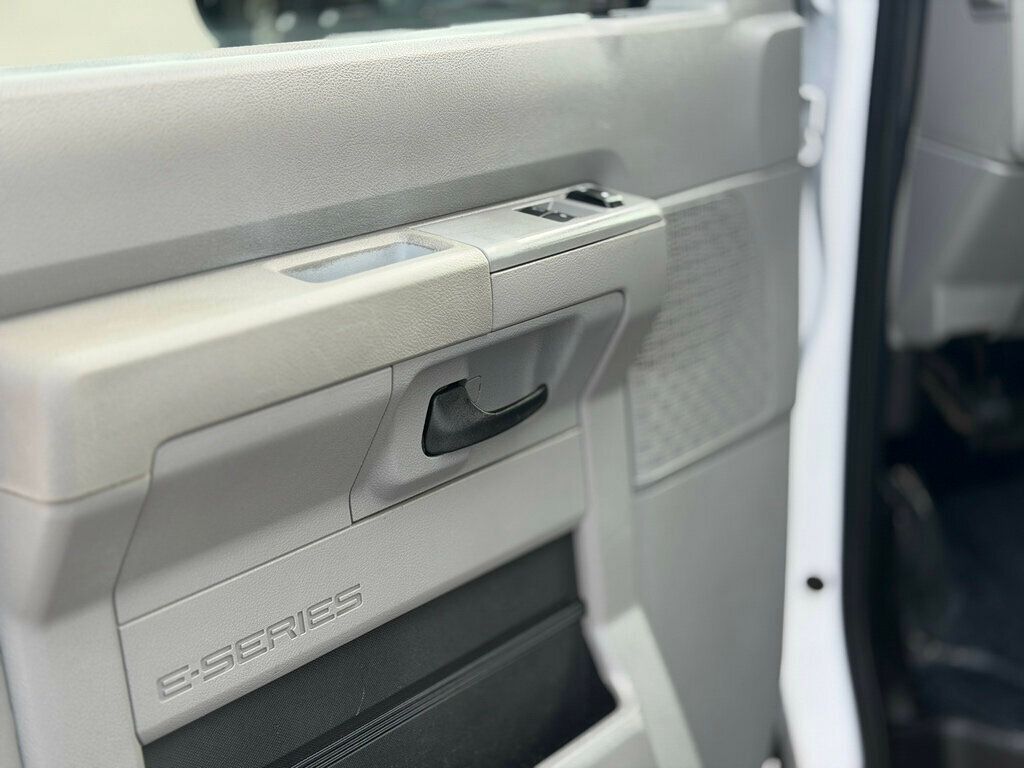 2019 Ford E-Series Cutaway  - 22957590 - 8