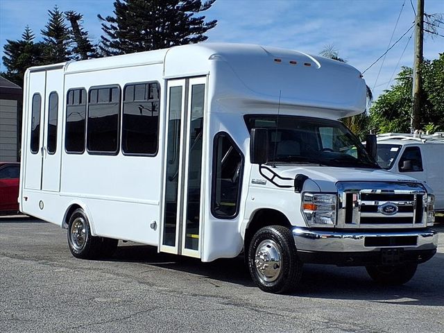2019 Ford E-Series Cutaway 15 Passenger Shuttle Bus w/Wheelchair - 22942915 - 0