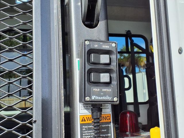 2019 Ford E-Series Cutaway 15 Passenger Shuttle Bus w/Wheelchair - 22942915 - 10